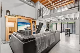 Photo #1: 224038368 Listing