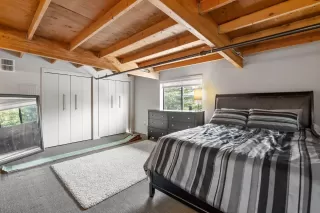 Photo #5: 224038368 Listing