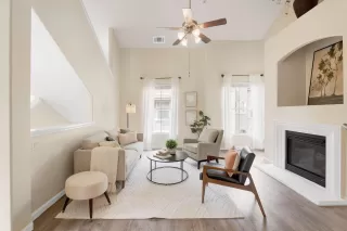 Photo #1: 224038633 Listing 