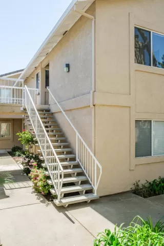 Photo #1: 224039285 Listing