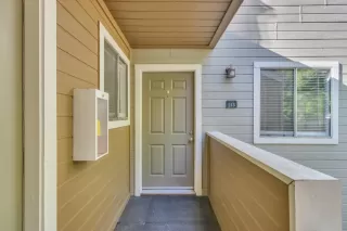 Photo #4: 224039349 Listing