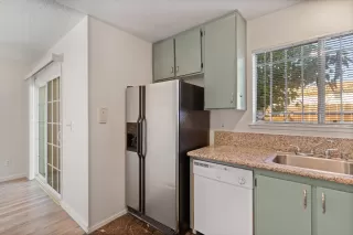 Photo #2: 224039512 Listing 