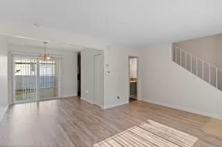 Photo #5: 224039512 Listing 