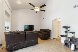 Photo #6: 224039679 Listing