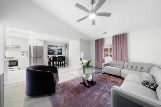 Photo #5: 224039733 Listing 