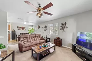 Photo #5: 224040315 Listing