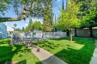 Photo #3: 224040329 Listing 