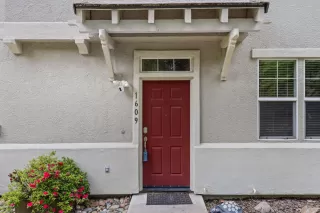 Photo #1: 224040330 Listing