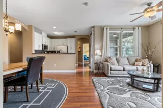 Photo #3: 224040330 Listing