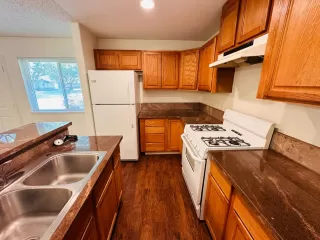 Photo #6: 224040391 Listing