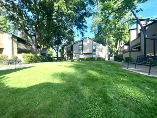 Photo #3: 224040907 Listing