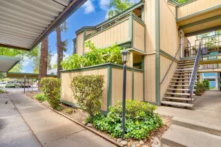 Photo #5: 224040907 Listing