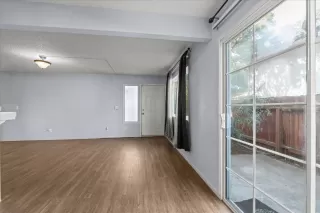 Photo #2: 224040920 Listing