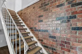 Photo #6: 224040920 Listing