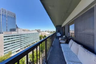 Photo #2: 224041609 Listing 