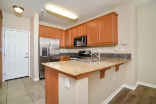 Photo #2: 224041621 Listing