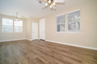 Photo #4: 224041621 Listing