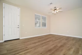 Photo #6: 224041621 Listing