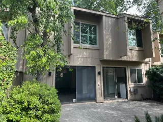 Photo #3: 224041786 Listing