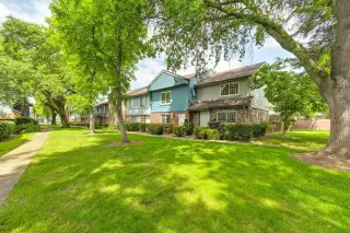 Photo #2: 224042026 Listing