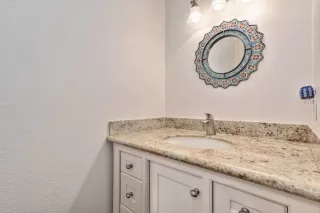 Photo #6: 224042026 Listing