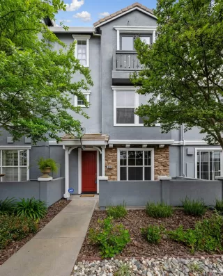 Photo #2: 224042126 Listing 