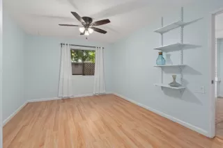 Photo #4: 224042365 Listing