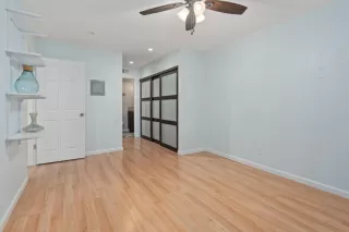 Photo #5: 224042365 Listing