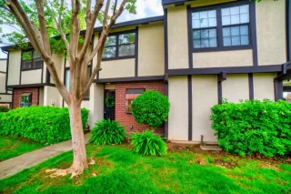 Photo #1: 224042788 Listing 