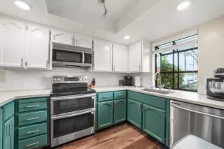 Photo #2: 224042788 Listing 