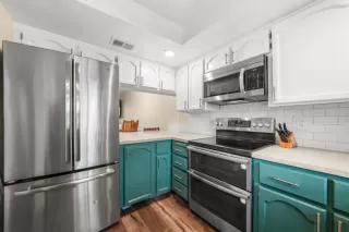 Photo #5: 224042788 Listing 