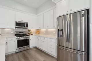 Photo #5: 224043136 Listing