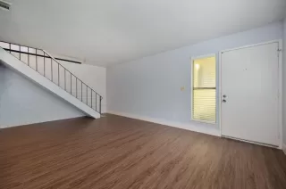 Photo #4: 224043194 Listing 