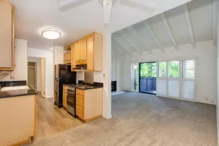 Photo #3: 224044426 Listing