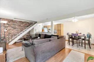 Photo #2: 224044575 Listing 