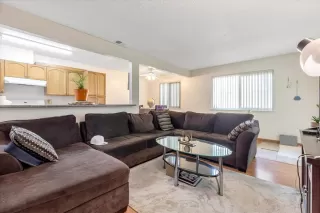 Photo #4: 224044575 Listing 