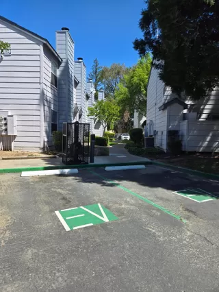 Photo #2: 224044628 Listing