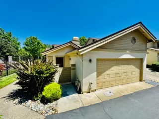 Photo #2: 224044756 Listing