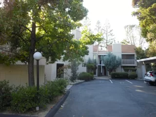 Photo #2: 224044792 Listing 