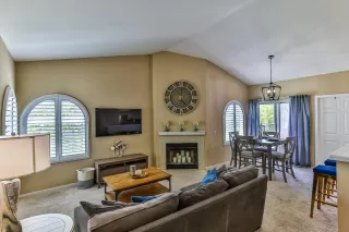 Photo #1: 224045398 Listing