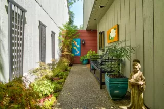 Photo #1: 224045444 Listing