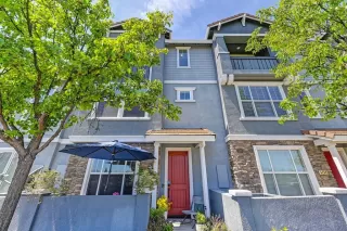 Photo #1: 224045802 Listing 