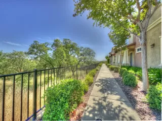 Photo #6: 224046619 Listing