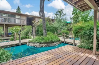 Photo #4: 224047031 Listing