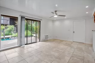 Photo #6: 224047031 Listing