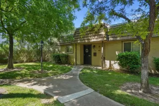 Photo #2: 224047038 Listing 