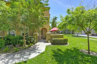 Photo #5: 224047248 Listing