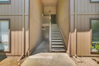 Photo #1: 224047373 Listing