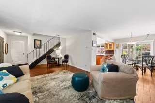 Photo #3: 224048062 Listing