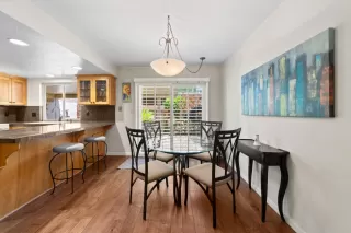 Photo #5: 224048062 Listing